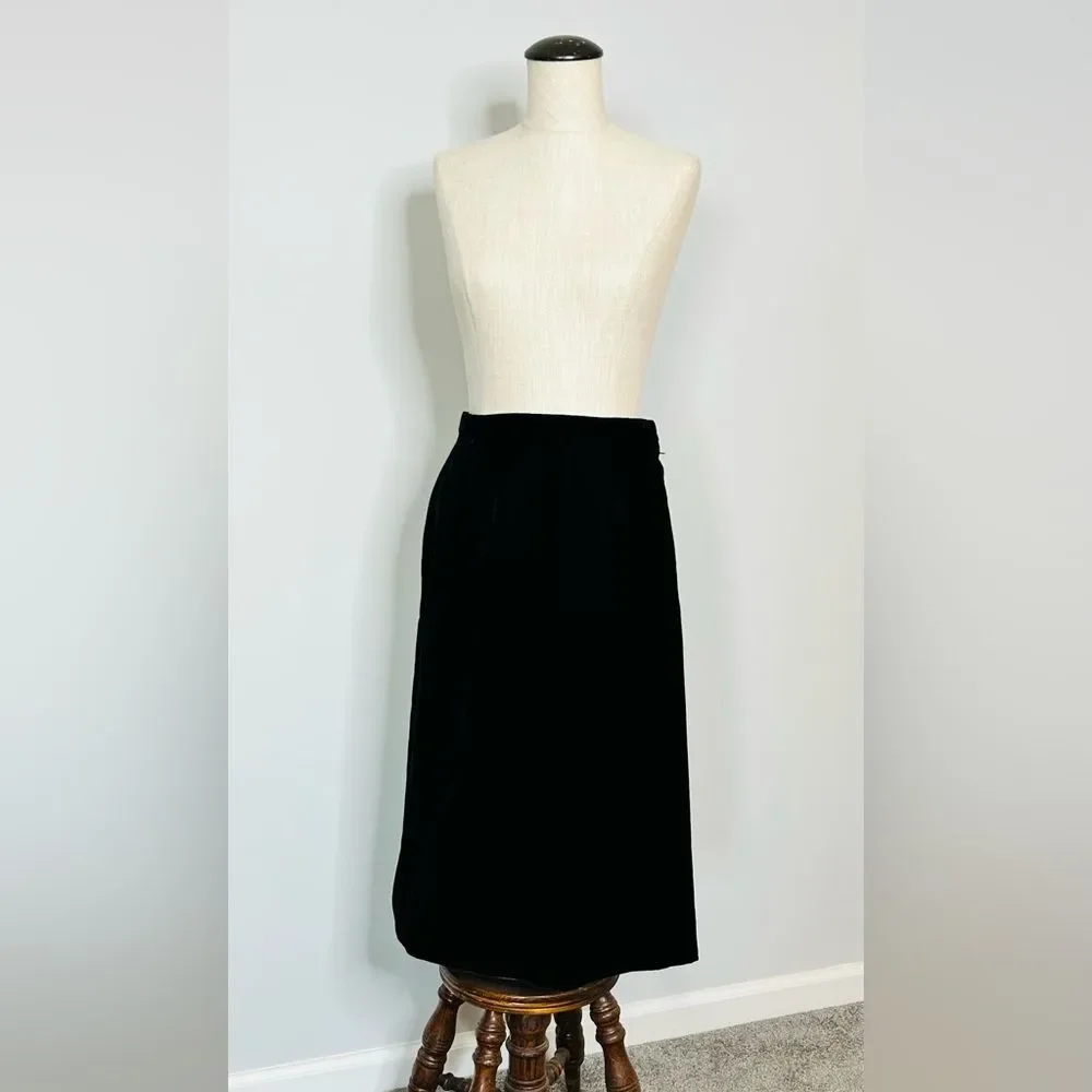 Vintage 1960’s Malbe Velvet Midi Skirt size 10